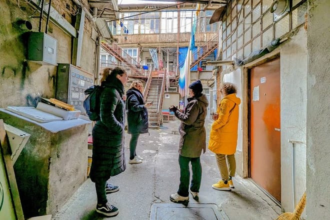 Alternative walking tour New Tiflis and backstreets 9