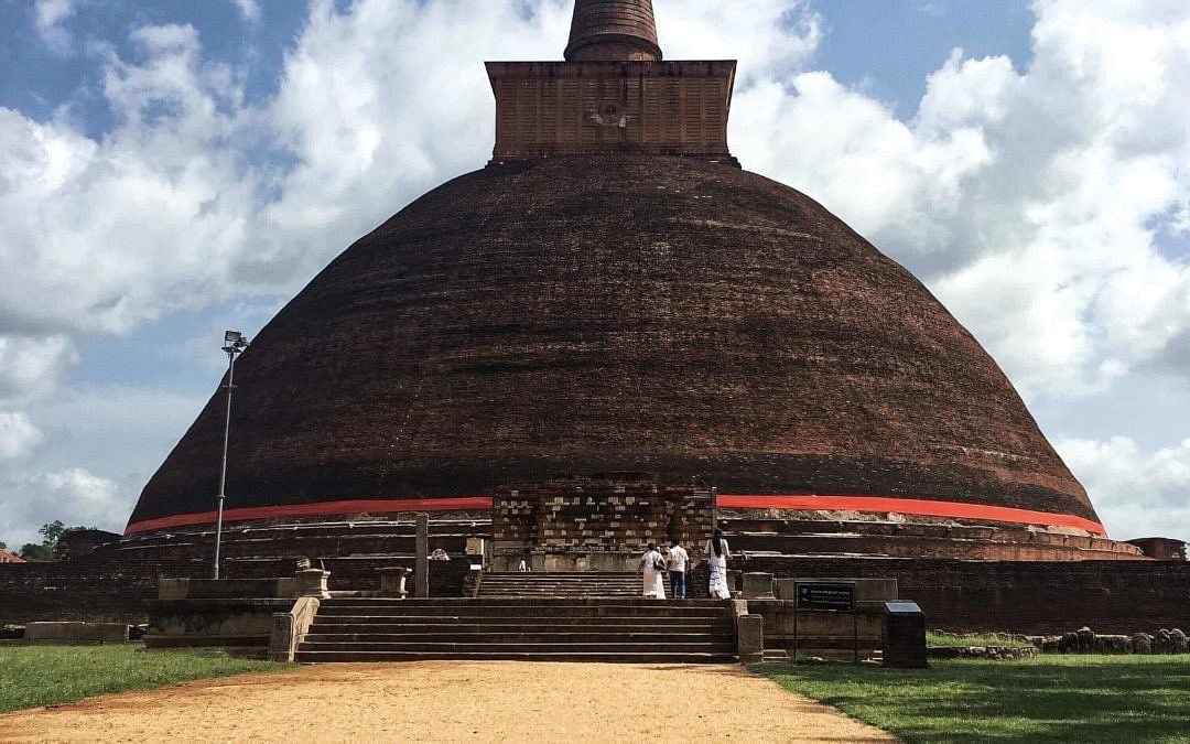 Discover the rich and vast cultural heritage of Sri Lanka within 5 days