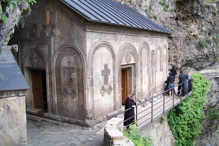 Cave Mothers' Monastery