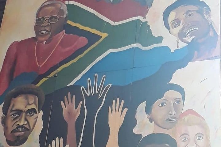 SOWETO, APARTHEID MUSEUM AND TRADITIONAL AFRICAN MEAL TOUR