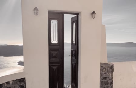 Island Hopping Tour from Athens to Santorini, Naxos, and Mykonos