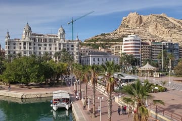 Cultural Walking Tour of Dénia's Coastal Views and Cuisine