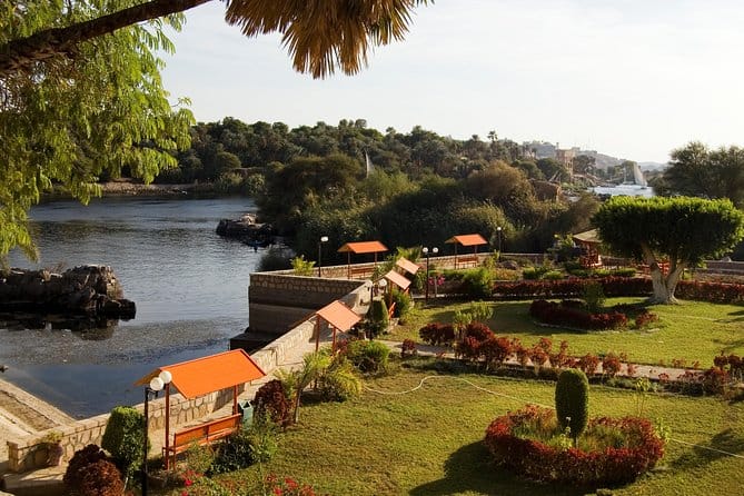 Aswan: The Iconic Botanical Garden & Felucca Ride on the Nile  Private Tour