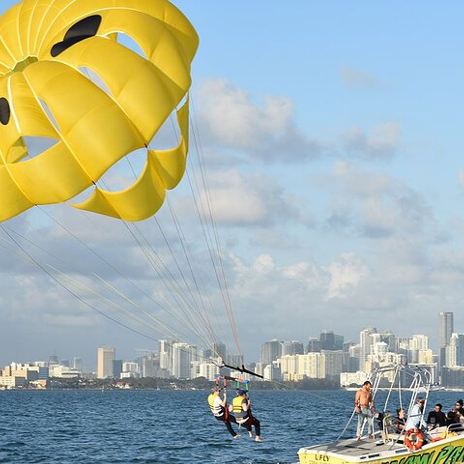 Experience Miami Parasailing Fun Fly High Feel Free