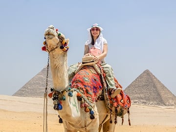 Sara Pharaoh’s Choice | Private Custom Cairo Tour from Hurghada with 3 Attractions, Nile Cruise & Lunch
