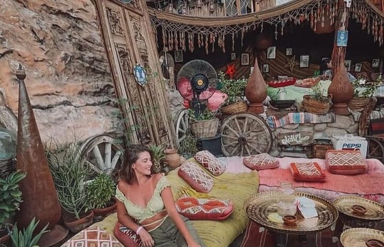 Farsha Cafe and Guided City Sightseeing Tour