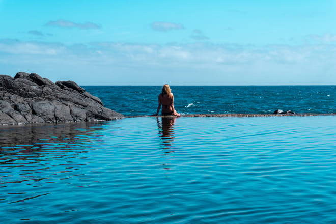 Skywalk, Porto Moniz Volcanic Pools and more...Full day Tour in Open Roof 4x4 photo 4
