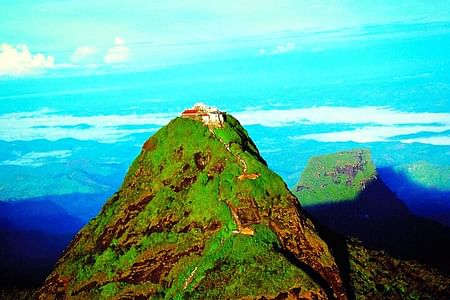 Private Colombo to Erathna Transfer: Comfort to Adam’s Peak Start Point