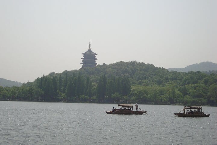 Shanghai to Hangzhou one day bullet train tour with Chinese lunch 5