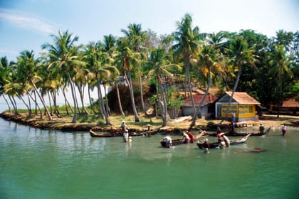 5-Day Kerala Culture, Hills & Backwaters tour