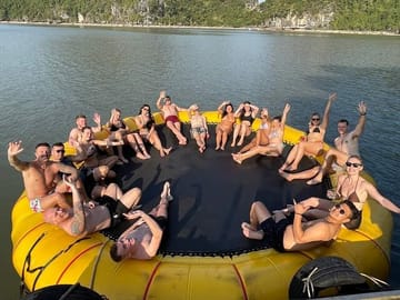 1 Night Party Boat & 1 Night Bungalow in Freedom Island