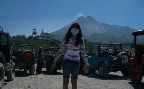 Sunrise Tour of Borobudur and Mendut Temples from Yogyakarta
