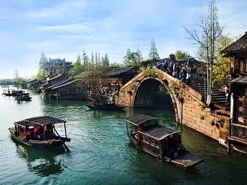 From Shanghai: Zhujiajiao Water Town Private Tour with Boat Ride