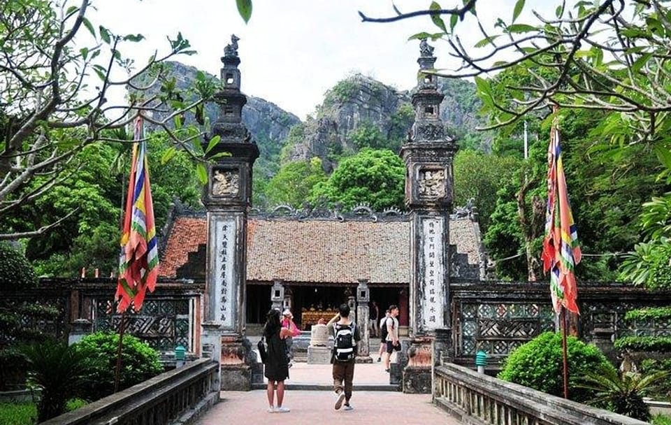 Full-Day Cultural Tour to the Perfume Pagoda from Hanoi