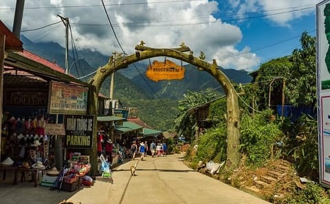 Sapa Trekking Tour 3D2N (1 Night Homestay Village, 1 Night Hotel)