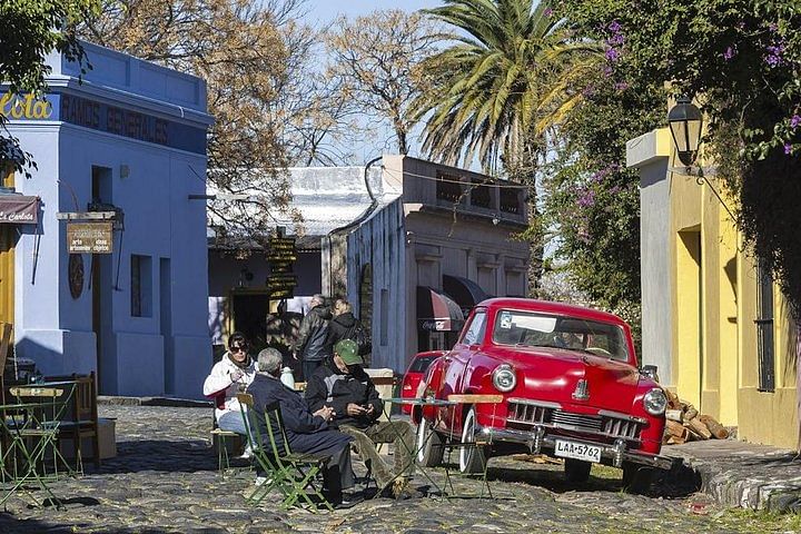 Colonia del Sacramento Walking Tour: Explore UNESCO World Heritage Gems