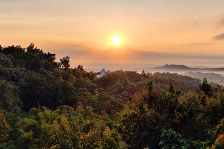 Borobudur Sunrise From Setumbu Hill, Prambanan Tour and Transport