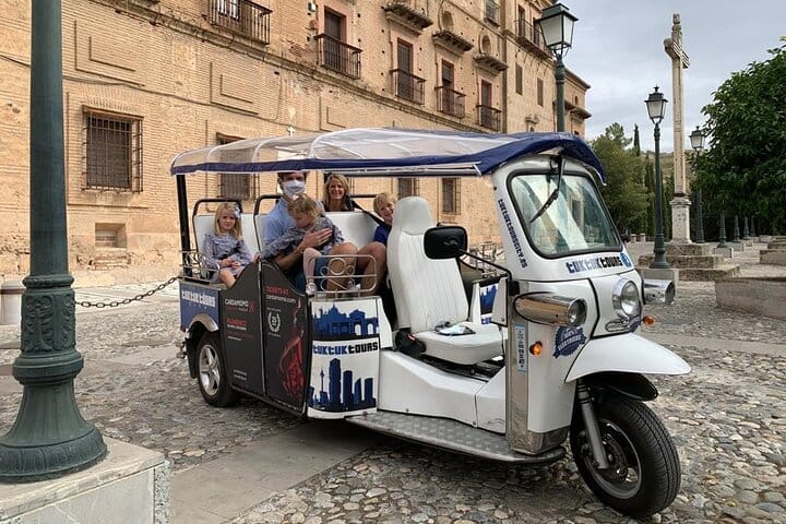 Private Tuk-Tuk Tour of Granada from the 18th to the 21st Century 7