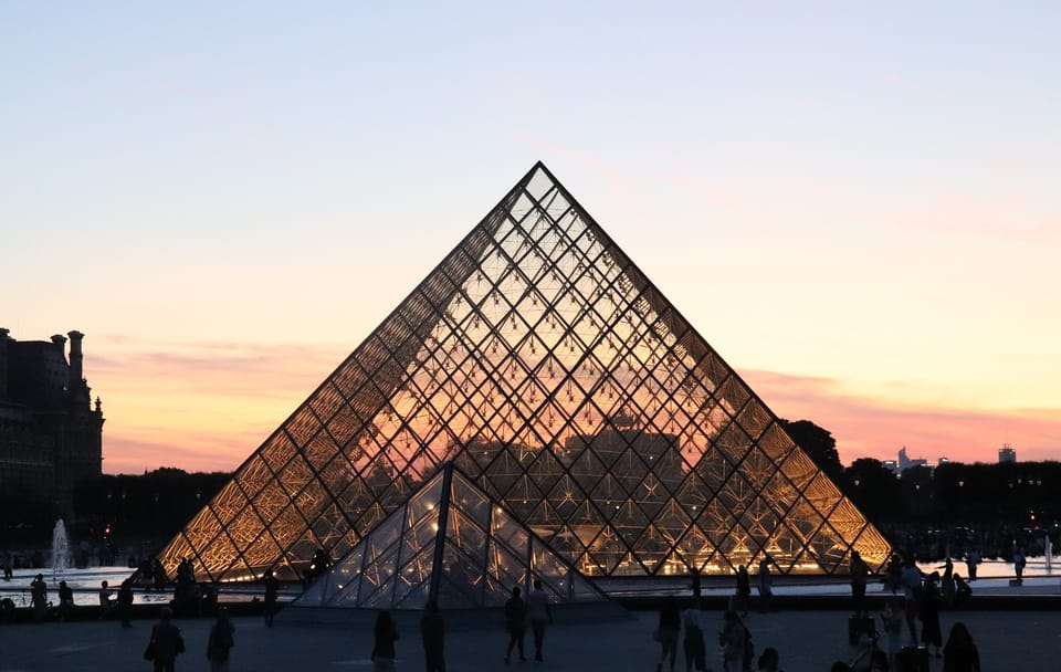 Private Guided Tour of the Louvre Museum in Paris