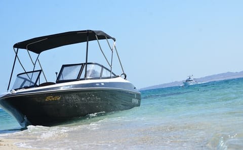 Private Speedboat Snorkeling Tour to Ozirea Island from Hurghada