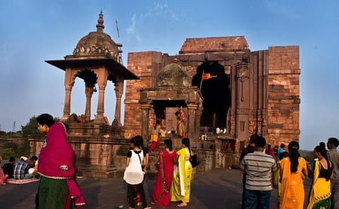 Bhoj Wetland and Bhopal City Cultural Tour by Minivan