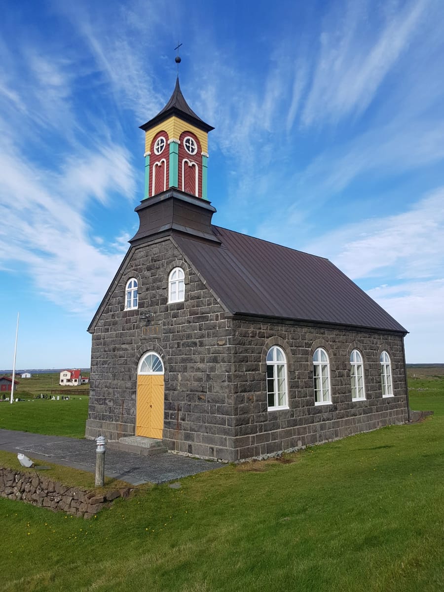 Explore the Reykjanes Peninsula UNESCO Global Geopark: Private Tour with Airport or Hotel Transfers