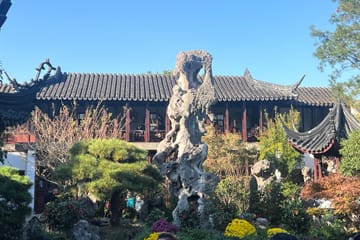 Private Suzhou Tour with Noodle Breakfast and Garden Visit