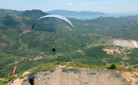 Paragliding Adventure in Nha Trang with Flight Certificate