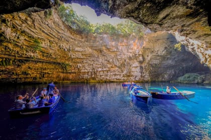 Half-Day Escape to Melissani Lake & Drogarati Cave