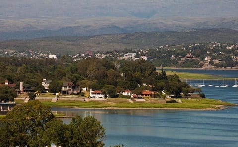 Half-Day Cultural Tour to Villa Carlos Paz from Córdoba
