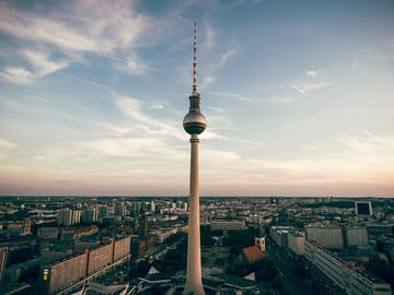 Berlin and Potsdam Full-Day Historical City Tour
