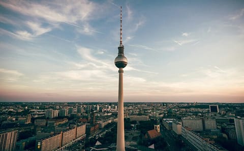 Berlin and Potsdam Full-Day Historical City Tour