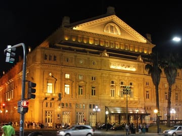 Front of Colon Theatre