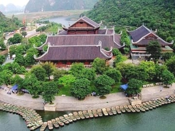 Hoa Lu and Trang An Day Tour from Hanoi with Lunch