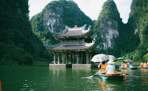 5-Day Cultural and Scenic Tour of Northern Vietnam
