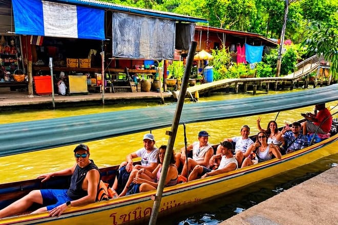 Bangkok: Floating Market Boat & Maeklong Railway Market Tour 7