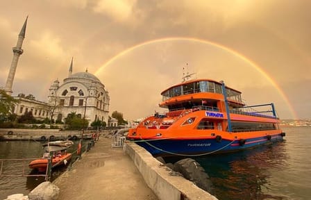 Bosphorus Dinner Cruise with Private Table in Istanbul