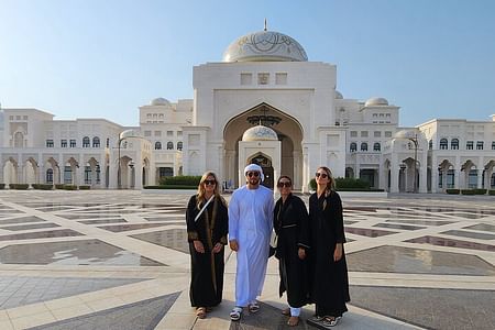 Abu Dhabi Tour from Dubai: The Mosque, Qasr Al watan, Etihad Tower