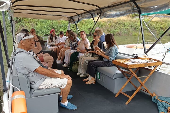 DOURO VALLEY: Premium Wine Tour, Lunch at Winery & Private Cruise