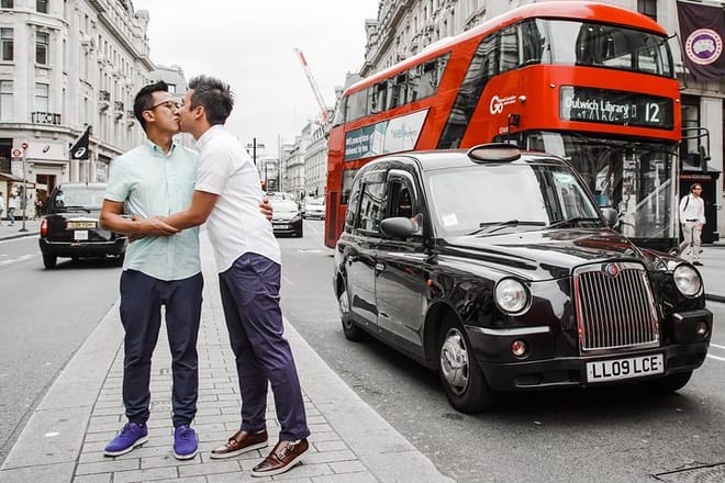 Propose Photoshoot in London Insta: photowalk_in_london Web: skylensstudio . com