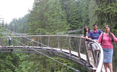 Vancouver Highlights Tour with Capilano Suspension Bridge