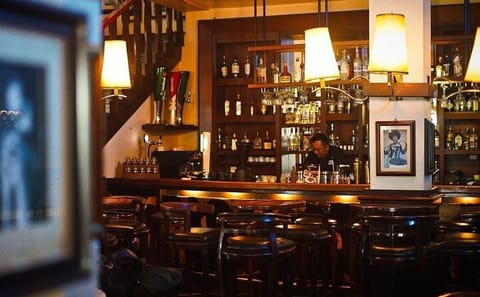 Jakarta Night Tour with Dinner at Local Café or Food Street