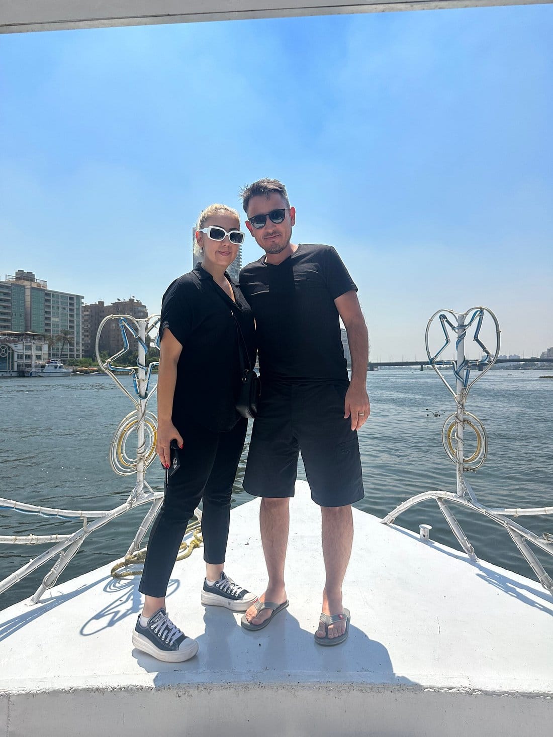 Dos clientes para un viaje por el Nilo en El Cairo