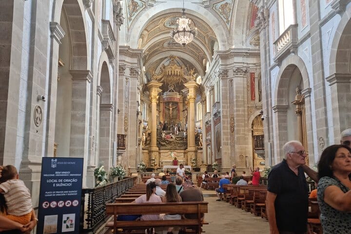 SANTIAGO DE COMPOSTELA + BRAGA: Private Tour from Porto