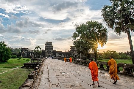 Siem Reap Angkor Temples Adventure & Tonle Sap Floating Village Tour