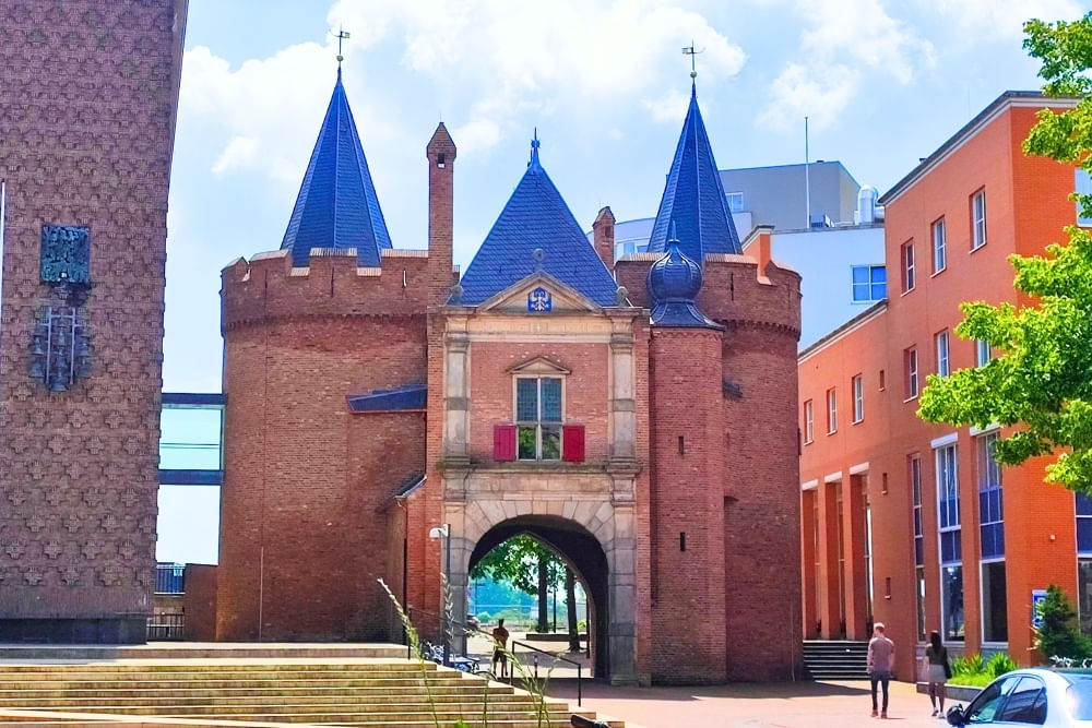 View of Sabelspoort gate along the route of the Arnhem scavenger hunt City Detective. 