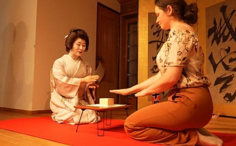 One Hour Geisha Show in Asakusa Tokyo