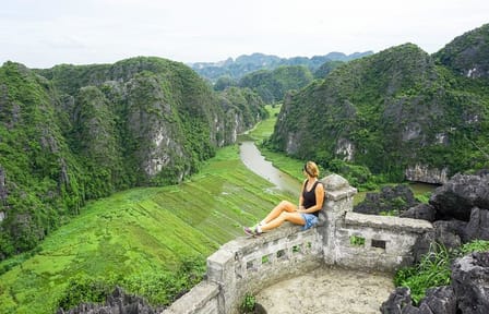 1 Day Luxury Tour to Ninh Binh: Bai Dinh Trang An Mua Cave
