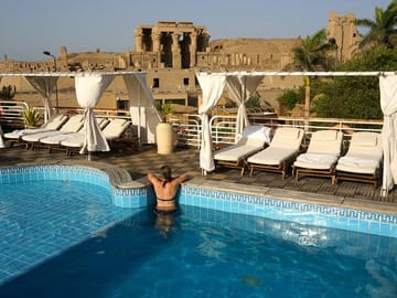 4-Day Luxury Nile Cruise from Aswan to Luxor with Hot Air Balloon
