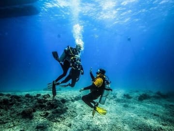 Intro Diving 2 Stops For Beginners, Cruise With Lunch – Hurghada